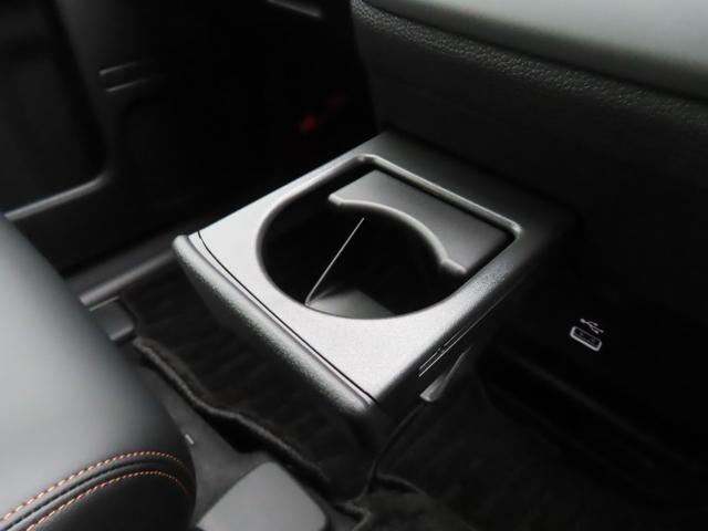 フリード ｅ：ＨＥＶクロスター　９インチナビマルチヴューカメラ前後ドラレコフルセグＢトゥース両側電スラＳヒーター　ワンオーナー　ＥＴＣ装備　マルチビュー　衝突軽減ブレーキシステム　禁煙車　オートエアコン　バックモニター　ＬＥＤライト（30枚目）