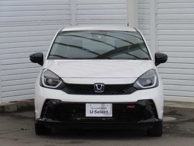 フィット ｅ：ＨＥＶＲＳ　９インチコネクトＥＴＣ２．０Ｂカメラ２年保証車検整備付フルセグＢトゥースパドルシフト最長５年保証対応アルミ　レーダークルーズ　エアバッグ　ナビ＆ＴＶ　パワーウィンドウ　助手席エアバッグ　レーンアシスト（10枚目）