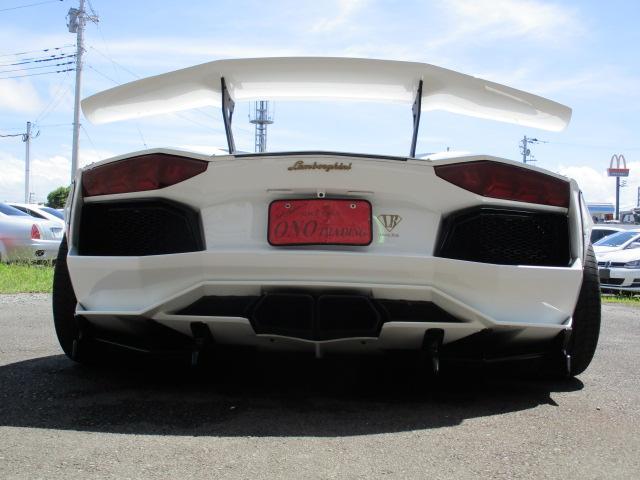 ランボルギーニ アヴェンタドール LP700-4 LB ランボルギーニ アヴェンタドール LP700-4 LB