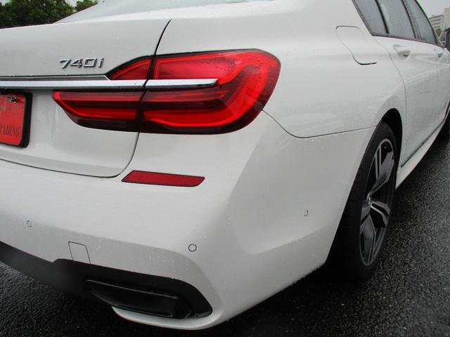 7シリーズ 740i Mスポーツ 革シート サンルーフ 純正ナビ 360度カメラ(6枚目)