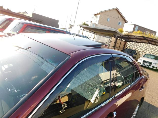 クラウンハイブリッド ロイヤルサルーンG ワンオーナー・禁煙車・サンルーフ・スマートキー・ナビ&TV&BT&BカメラETC・シートヒーター(27枚目)