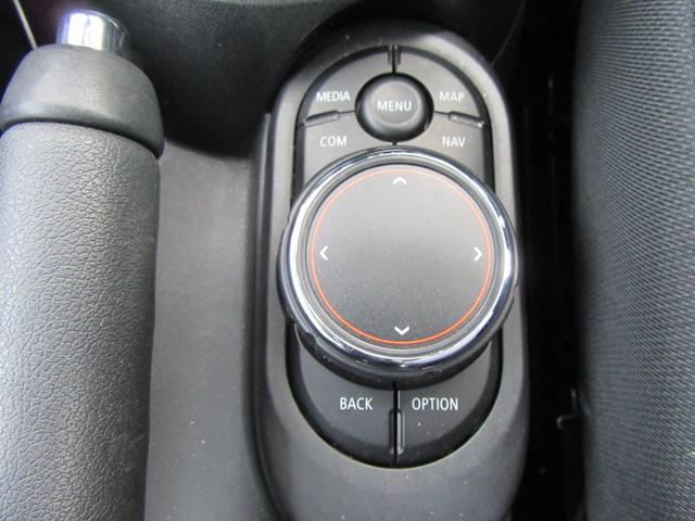 MINI クーパー ワンオーナー 純正ナビゲーションパッケージ ペッパーパッケージ LEDヘッドライト ユニオンジャックテールライト デイライト マルチメディア再生機能 スマートキー ワンプッシュスタート(15枚目)