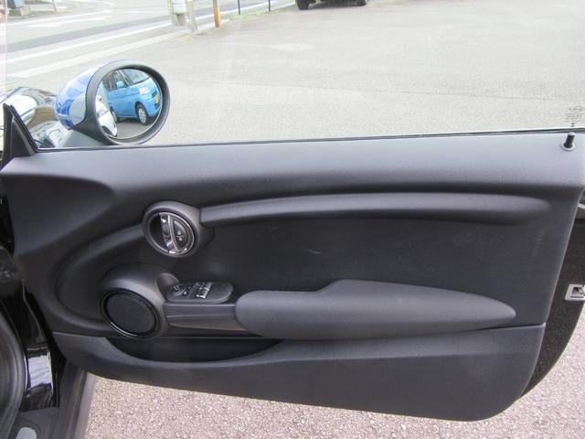 MINI クーパー ワンオーナー 純正ナビゲーションパッケージ ペッパーパッケージ LEDヘッドライト ユニオンジャックテールライト デイライト マルチメディア再生機能 スマートキー ワンプッシュスタート(18枚目)