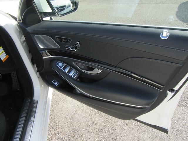 Ｓクラス Ｓ５５０ロング　ＡＭＧスポーツエディション　ショーファーパッケージ　リアエンターテイメント　へッドアップディスプレイ　ワンオーナー　ブルメスターサウンド　４席ベンチレーター　ヒーター　３６０度カメラ　リヤモニター　キーレスゴー（13枚目）