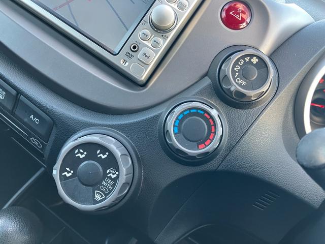 フィット Ｇ　Ｆパッケージ　純正ナビ　ＥＴＣ　車検令和９年４月　キーレスエントリー　ＣＶＴ　電動格納ミラー　記録簿（24枚目）