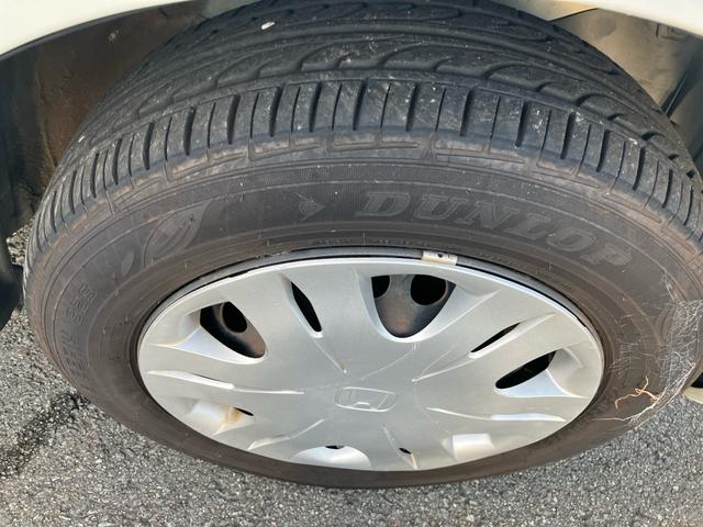 フィット Ｇ　Ｆパッケージ　純正ナビ　ＥＴＣ　車検令和９年４月　キーレスエントリー　ＣＶＴ　電動格納ミラー　記録簿（30枚目）