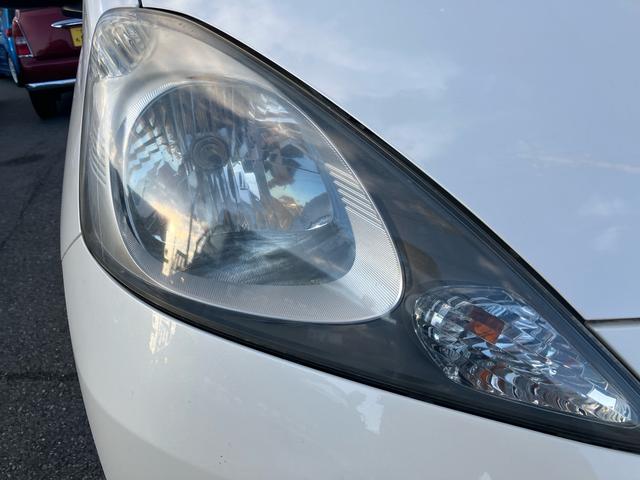 フィット Ｇ　Ｆパッケージ　純正ナビ　ＥＴＣ　車検令和９年４月　キーレスエントリー　ＣＶＴ　電動格納ミラー　記録簿（31枚目）