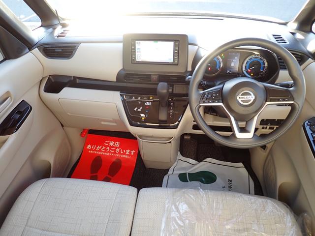 ルークス Ｘ　非常ブレーキ　Ｐスタート　Ｓキー２個　左電動スライドドア　全周囲カメラ　横滑り防止機能　ブルートゥース対応フルセグＴＶ付ナビ　Ａハイビーム　Ａライト　エンジンスターター　アイドルストップ　ＥＴＣ付（12枚目）