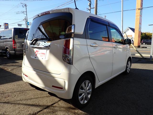 Ｎ－ＷＧＮ Ｇ　ＳＳパッケージＩＩ　非常ブレーキ　横滑り防止機能　スマートキー２個　プッシュスタート　フロント左右席シートヒーター　ブルートゥース対応ＴＶ付ナビ　ステアリングリモコン　バックカメラ　ステリモ　ＥＴＣ　ＵＳＢポート２口付（8枚目）