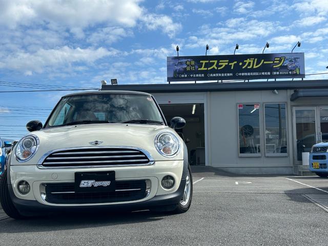 ＭＩＮＩ クーパー　ＨＩＤヘッドライト　純正ＡＷ　ペッパーホワイト　ルーフブラック　社外ポータブルナビ　ワンセグＴＶ　コムテック前後ドラレコ　ＥＴＣ（7枚目）