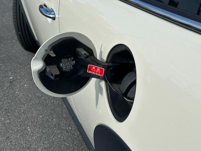 ＭＩＮＩ クーパー　ＨＩＤヘッドライト　純正ＡＷ　ペッパーホワイト　ルーフブラック　社外ポータブルナビ　ワンセグＴＶ　コムテック前後ドラレコ　ＥＴＣ（21枚目）