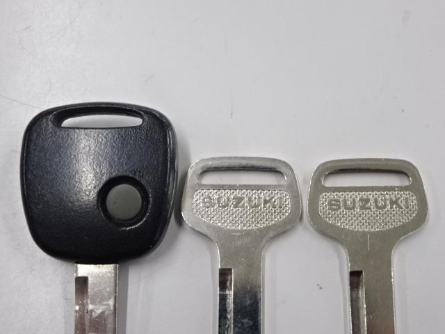 エブリイ ＰＡリミテッド　５速マニュアル　エアコン　パワステ　キーレス（15枚目）