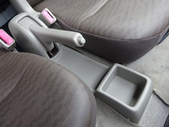 エブリイ ＰＡリミテッド　５速マニュアル　エアコン　パワステ　キーレス（17枚目）