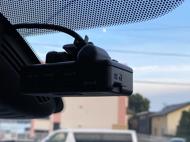 セレナ ハイウェイスター　ドライブレコーダー　バックカメラ　クリアランスソナー　オートクルーズコントロール　衝突被害軽減システム　両側スライドドア　オートライト　スマートキー　アイドリングストップ　電動格納ミラー　後席モニター（4枚目）