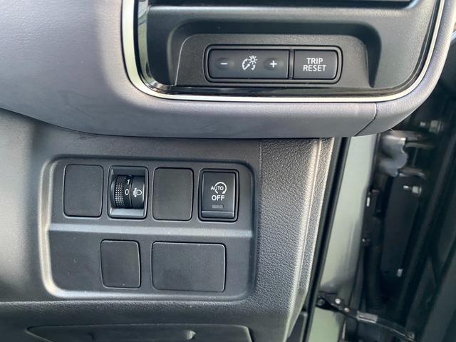 セレナ ハイウェイスター　ドライブレコーダー　バックカメラ　クリアランスソナー　オートクルーズコントロール　衝突被害軽減システム　両側スライドドア　オートライト　スマートキー　アイドリングストップ　電動格納ミラー　後席モニター（6枚目）