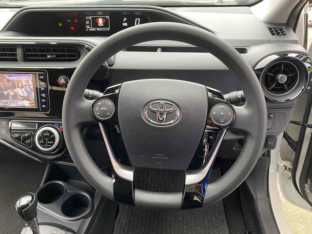 アクア Sスタイルブラック ドライブレコーダー ETC クリアランスソナー レーンアシスト 衝突被害軽減システム アルミホイール オートマチックハイビーム オートライト スマートキー アイドリングストップ 電動格納ミラー CVT(3枚目)