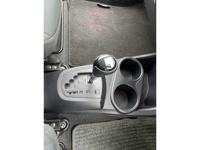 アクア Sスタイルブラック ドライブレコーダー ETC クリアランスソナー レーンアシスト 衝突被害軽減システム アルミホイール オートマチックハイビーム オートライト スマートキー アイドリングストップ 電動格納ミラー CVT(5枚目)