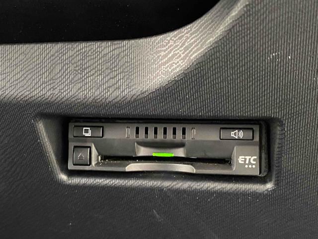 アクア Sスタイルブラック ドライブレコーダー ETC クリアランスソナー レーンアシスト 衝突被害軽減システム アルミホイール オートマチックハイビーム オートライト スマートキー アイドリングストップ 電動格納ミラー CVT(9枚目)