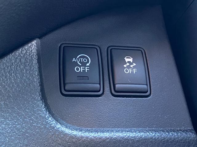 ランディ ２．０Ｘ　ＥＴＣ　バックカメラ　ナビ　レーンアシスト　両側電動スライドドア　オートライト　スマートキー　アイドリングストップ　電動格納ミラー　３列シート　ＣＶＴ　アルミホイール　ＥＳＣ　エアコン（9枚目）