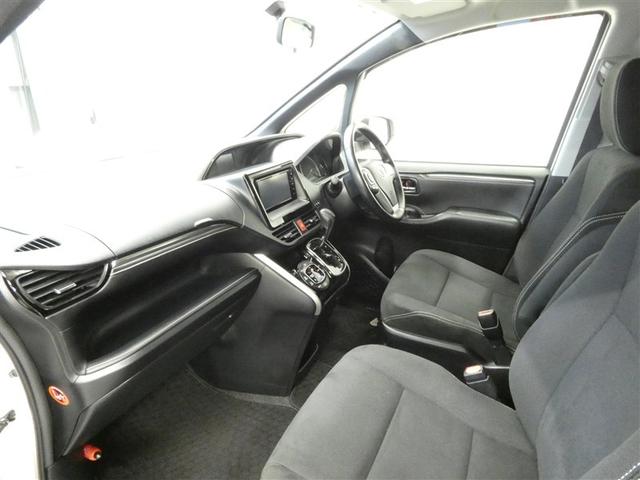 エスクァイア Xi 片側電動ドア 横滑り防止機能 Bカメラ 点検記録簿 パワーウインドウ LEDライト 1オーナー 盗難防止装置 ウォークスルー ETC車載器 キーレス エアコン アルミホイール DVD ABS ナビTV(16枚目)