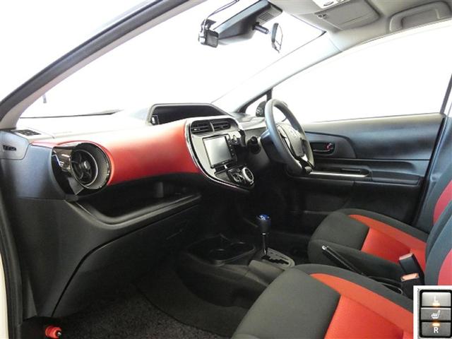 アクア Ｓ　スマートキープッシュスタート　キーレスエントリ　ドラレコ付　イモビ　ナビ＆ＴＶ　ワンオーナー車　オートエアコン　デュアルエアバック　ＥＳＣ　Ｂカメラ　パワーウィンドウ　ＡＵＸ端子　ＥＴＣ　ＳＲＳ（18枚目）