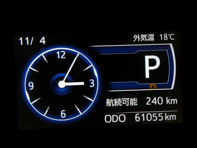 ルーミー カスタムＧ　アイドリング　両側電動ＳＤ　ＬＥＤヘット　バックビューモニター　衝突回避ブレーキ　地デジ　スマートキー　メモリナビ　クルーズコントロール　ＤＶＤ　ＥＴＣ　ドライブレコーダー　１オーナー　オートエアコン（3枚目）