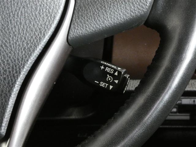 エスクァイア ハイブリッドGi プレミアムパッケージ 地上デジタル 衝突被害軽減 LEDライト 1オナ Bカメラ クルコン スマートキー メモリナビ ナビ&TV キーレス ドラレコ 盗難防止装置 DVD再生 ABS 3列シート ETC アルミ 両自動ドア(6枚目)