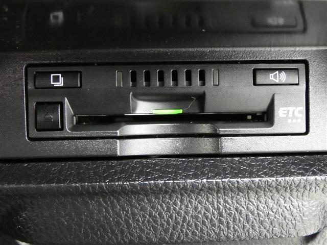 エスクァイア ハイブリッドGi プレミアムパッケージ 地上デジタル 衝突被害軽減 LEDライト 1オナ Bカメラ クルコン スマートキー メモリナビ ナビ&TV キーレス ドラレコ 盗難防止装置 DVD再生 ABS 3列シート ETC アルミ 両自動ドア(11枚目)