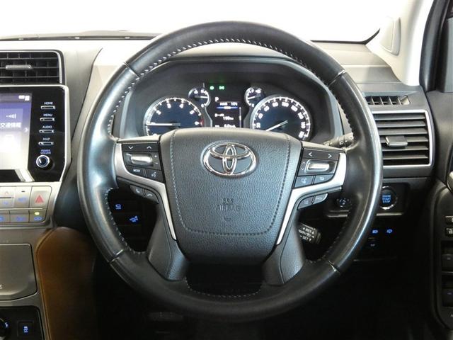 �X�e�A�����O�X�C�b�`�t���ł��B���S�����̐ؑւ�A�I�[�f�B�I�A�f�B�X�v���C�A���[�_�[�N���[�Y�R���g���[�����쎞�Ƀn���h�������𗣂����ƂȂ�����\�ň��S�^�]�ɂ���^�����֗��ȑ����ł��B