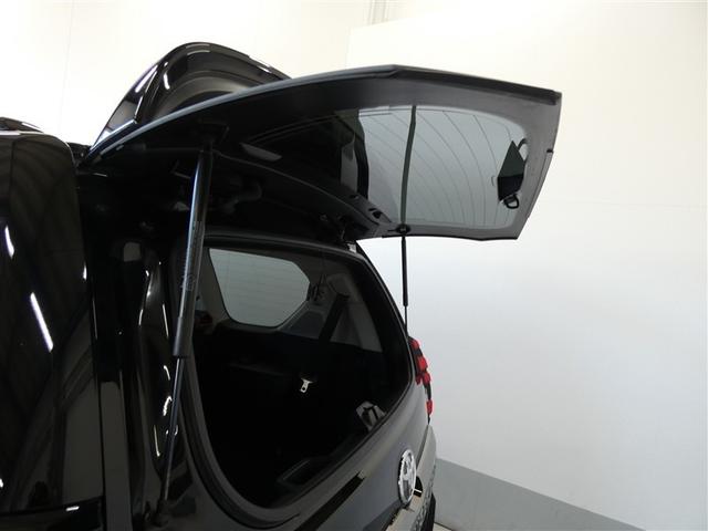 �o�b�N�h�A�̓K���X�������J���ŁA�����ȉו��Ȃǂ̓h�A���J���Ȃ��Ă��������̂ŁA�����ꏊ�Ȃǂł͕֗��ł��ˁI