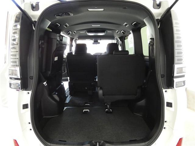 ヴォクシー ＺＳ　煌　地上デジタル　ＴＳＳ　両側パワードア　アイドリングストップ車　パワーウィンド　横滑防止　１オーナ　整備記録簿　ＤＶＤ可　盗難防止装置　スマートエントリー　Ｂカメラ　ＡＵＸ　ＬＥＤヘッドライト　ＥＴＣ（25枚目）