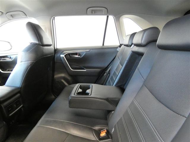 �㕔���Ȃ͑����L�X�ŁA�w�b�h�N���A�����X���[���I�i�[���̑�^�Z���^�[�A�[�����X�g�͓�l�����ɕI�������Ă��]�T�̑傫���ŃQ�X�g�����K�ɉ߂����܂��B