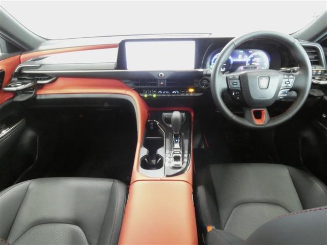 クラウンスポーツ ＲＳ　黒革シート　メモリーナビ　ナビＴＶ　地デジ　バックカメラ　ＥＴＣ　４ＷＤ　ミュージックプレイヤー接続可　パワーシート　クルーズコントロール　盗難防止装置　横滑り防止機能　キーレス　スマートキー（2枚目）