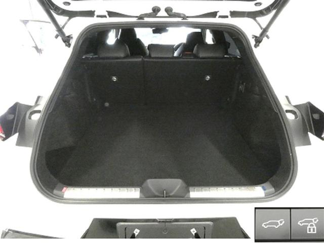 クラウンスポーツ ＲＳ　黒革シート　メモリーナビ　ナビＴＶ　地デジ　バックカメラ　ＥＴＣ　４ＷＤ　ミュージックプレイヤー接続可　パワーシート　クルーズコントロール　盗難防止装置　横滑り防止機能　キーレス　スマートキー（24枚目）