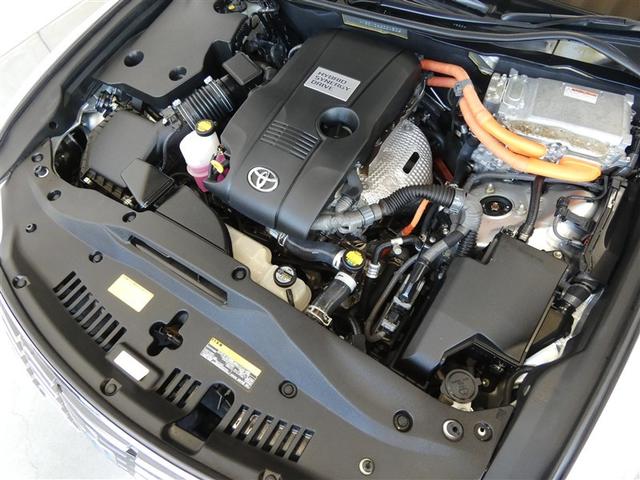 クラウンハイブリッド ロイヤルサルーン　点検記録簿　フルセグテレビ　Ｂカメラ　ＤＶＤ再生機能　盗難防止システム　スマキー　オートクルーズコントロール　電動パワーシート　ＥＳＣ　ＥＴＣ付き　アルミホイール　カーテンエアバッグ　エアコン　ＰＷ（22枚目）