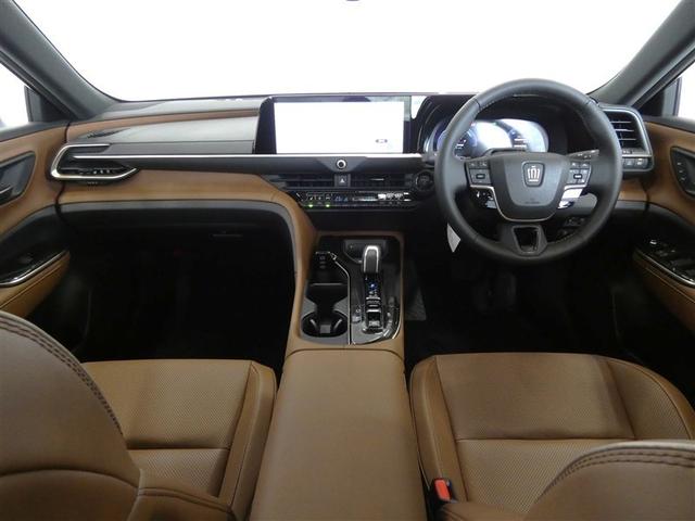 クラウンエステート Ｚ　サンルーフ　パワーシート　４ＷＤ　クルーズコントロール　フルセグテレビ　黒革シート　１００Ｖ充電（2枚目）