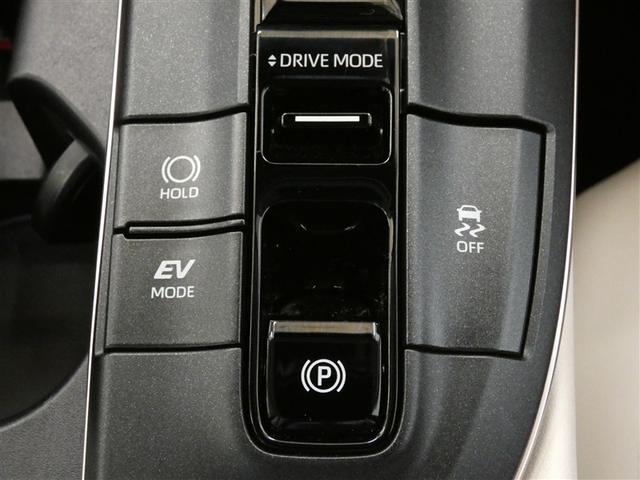 クラウンクロスオーバー Ｇアドバンスド　衝突軽減装置　フルセグテレビ　クルコン　横滑防止装置　ドライブレコーダー　ＬＥＤヘッドライト　記録簿　Ｂカメラ　Ｐシート　ＥＴＣ　オートエアコン　ＡＣ１００Ｖ電源　１オーナー　ＡＵＸ　エアバッグ　ＴＶ（17枚目）