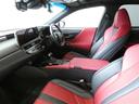 フロントシートはシートヒーター・シートベンチレーション装備で寒い日や暑い日でも快適にドライブを楽しめます。