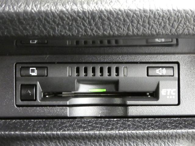 ヴォクシー ＺＳ　煌ＩＩＩ　プリクラッシュ　スマートキ　アイスト　ＤＶＤ再生機能　横滑り防止装置　ナビＴＶ　アルミ　三列シート　ＷＡＣ　盗難防止　オートエアコン　キーレス　ＥＴＣ装備　パワステ　メモリナビ　クルコン　ＡＢＳ（13枚目）