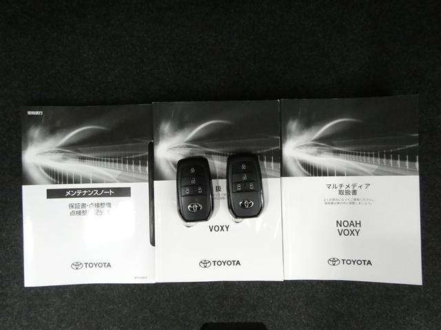 ヴォクシー S-G Rカメラ ミュージックプレイヤー接続可 メモリーナビ アルミホイル LEDヘッドランプ 横滑り防止装置 スマートキ キーレスエントリー 3列シート ナビ&TV フルセグテレビ ワンオーナー ETC(31枚目)