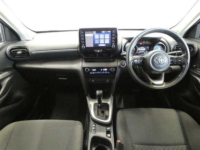 ヤリスクロス Ｇ　ＥＴＣ装備　リヤカメラ　スマートエントリー　イモビライザー　オートエアコン　アルミホイール　ナビ　キーレス　パワーウィンドウ　クルコン　ＡＢＳ　ドライブレコーダー　ワンオーナー　メモリーナビ（2枚目）