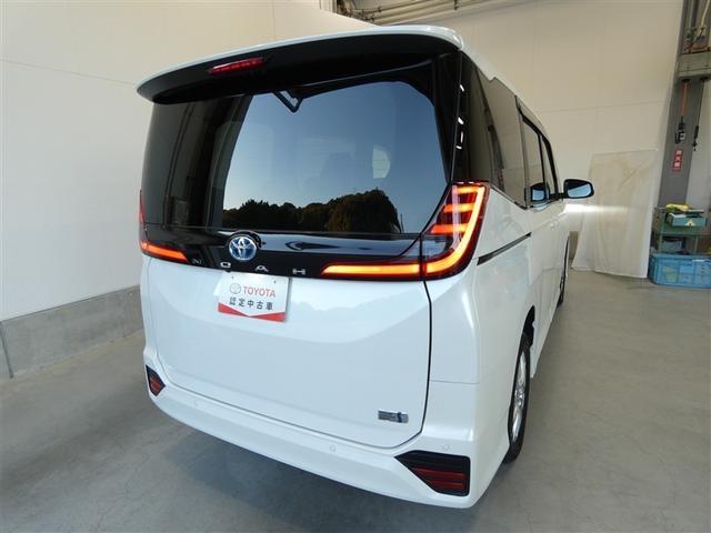 ノア ハイブリッドＳ－Ｚ　ＰＣＳ　横滑り防止機能　１オナ　ドライブレコーダー　ＬＥＤヘッドライト　クルコン　盗難防止装置　エアコン　三列シート　キーレス　アルミホイール　１００Ｖ電源　記録簿　４ＷＤ　リアオートエアコン　ＥＴＣ（32枚目）