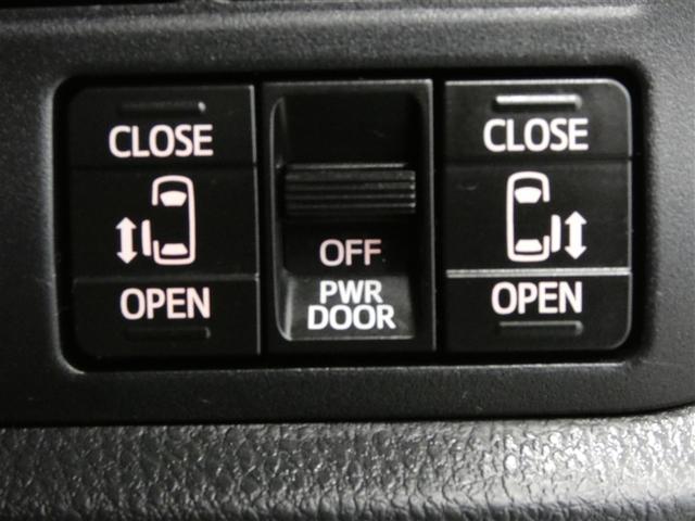 ノア Si ダブルバイビーII 横滑防止装置 PCS スマートキ- Wエアコン Bモニター DVD再生可 ドライブレコ フルセグテレビ ETC付き アイドリングS オートエアコン PS クルーズC ナビ&TV PW ウォークスルー(17枚目)