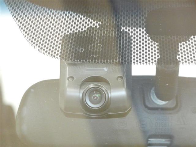 フリードハイブリッド ハイブリッド・クロスターホンダセンシング　両側Ｐスライドドア　オートクルーズコントロール　ワンオ－ナ－　ＤＶＤ再生可能　ＬＥＤライト　ＡＢＳ　メモリナビ　盗難防止　スマ－トキ－　ＶＳＡ　ウォークスルー　フルセグ　エアバッグ　キーフリー　ＥＴＣ（10枚目）