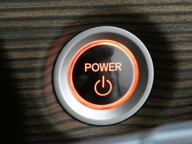 フリードハイブリッド ハイブリッド・クロスターホンダセンシング　両側Ｐスライドドア　オートクルーズコントロール　ワンオ－ナ－　ＤＶＤ再生可能　ＬＥＤライト　ＡＢＳ　メモリナビ　盗難防止　スマ－トキ－　ＶＳＡ　ウォークスルー　フルセグ　エアバッグ　キーフリー　ＥＴＣ（12枚目）