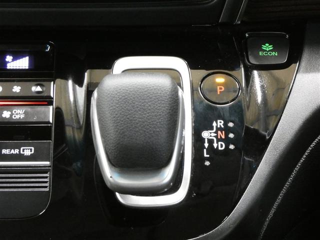 フリードハイブリッド ハイブリッド・クロスターホンダセンシング　両側Ｐスライドドア　オートクルーズコントロール　ワンオ－ナ－　ＤＶＤ再生可能　ＬＥＤライト　ＡＢＳ　メモリナビ　盗難防止　スマ－トキ－　ＶＳＡ　ウォークスルー　フルセグ　エアバッグ　キーフリー　ＥＴＣ（13枚目）