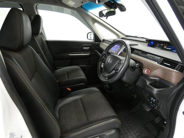 フリードハイブリッド ハイブリッド・クロスターホンダセンシング　両側Ｐスライドドア　オートクルーズコントロール　ワンオ－ナ－　ＤＶＤ再生可能　ＬＥＤライト　ＡＢＳ　メモリナビ　盗難防止　スマ－トキ－　ＶＳＡ　ウォークスルー　フルセグ　エアバッグ　キーフリー　ＥＴＣ（17枚目）