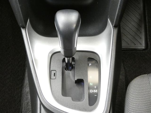 ヤリスクロス Ｇ　ＥＴＣ装備　リヤカメラ　スマートエントリー　イモビライザー　ＤＶＤ再生機能　オートエアコン　ＬＥＤライト　アルミホイール　ナビ　キーレス　パワーウィンドウ　クルコン　ＡＢＳ　ドライブレコーダー（15枚目）