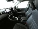 フロントシートはシートヒーター装備で寒い日でも快適にドライブを楽しめます。
