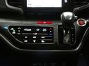 ハンドルに近い位置で運転席からも見やすく操作しやすいインパネシフトです。